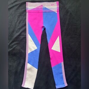 Nike Women's Sculpting Colorful Geometric Leggings
